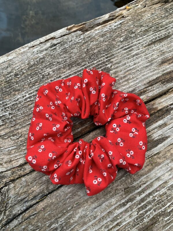 scrunchie rot